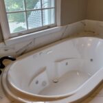 Whirlpool bath with jets